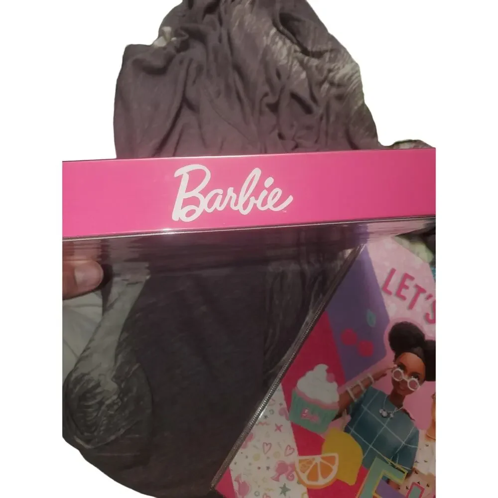 Barbie three-ring binder